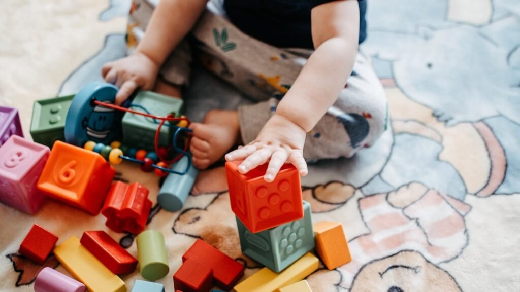 Mainan Anak Sering Bersentuhan dengan Banyak Permukaan
